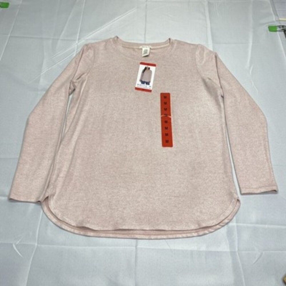 NWT Matty M Long Sleeve Crew Neck Tunic in Light Pink! Brand new!